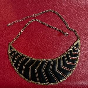 Elegant Black and Gold Necklace